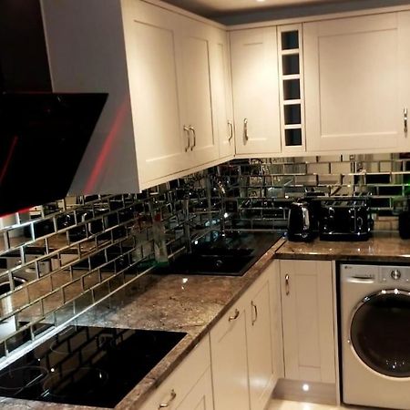 Апартаменти Impeccable 2-Bed House Лондон Екстер'єр фото
